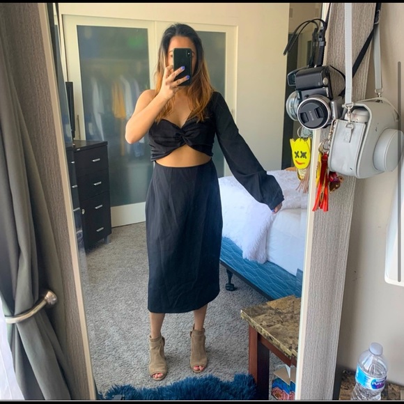 Flirty One Shoulder Dress - Picture 2 of 6